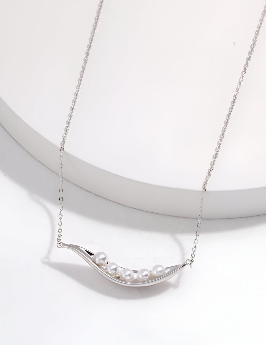 Subtitle = Boat-Inspired Necklace with Lustrous Pearls - S925 Sterling Silver with 18K Gold Vermeil - Pearl Luminance - Feel the gentle ocean breeze with every wear