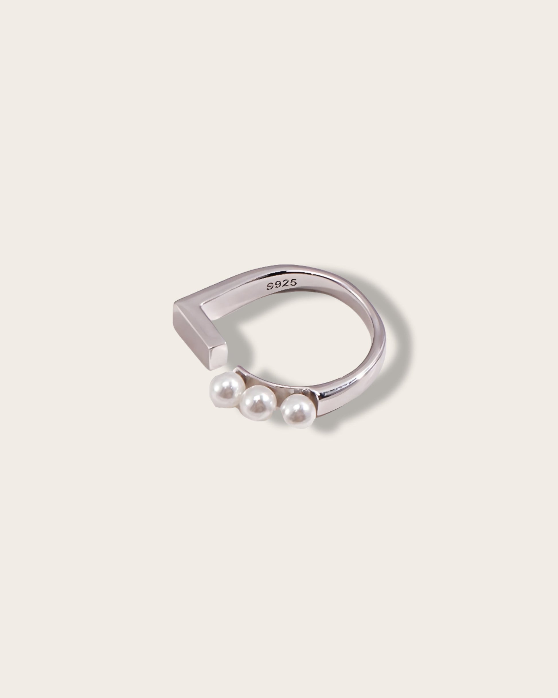 Pearl Luminance Gold and Silver Ring - S925 Sterling Silver with 18K Gold Vermeil  Ring - Delicate design and shimmering pearls