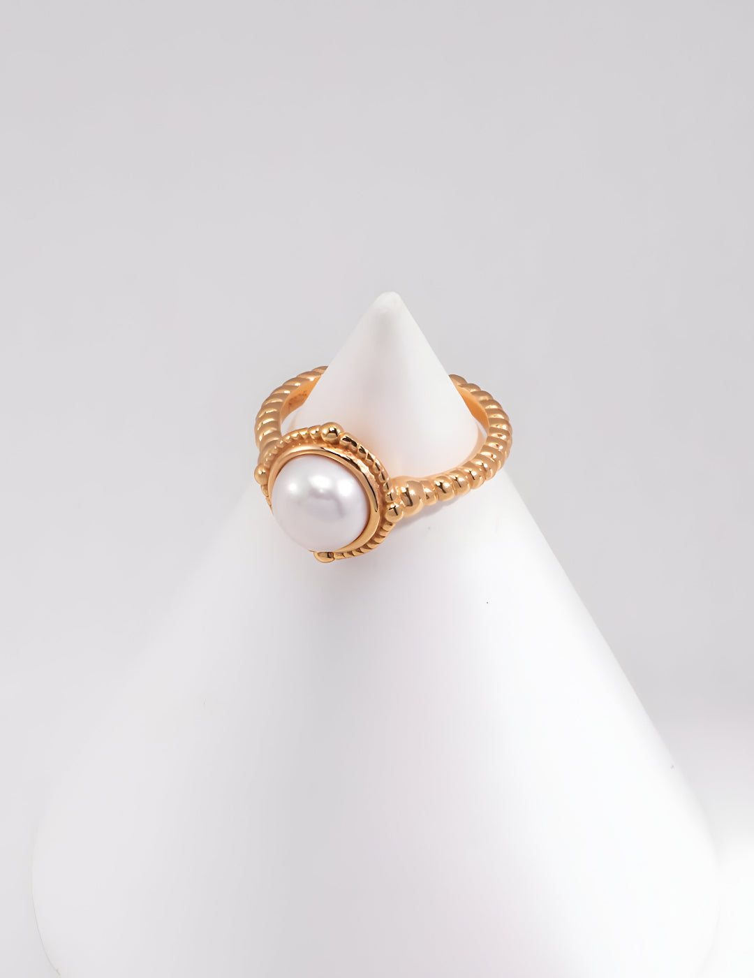 Timeless Elegance Pearl Ring - S925 Sterling Silver with 18K Gold Vermeil - exudes vintage charm and classic design