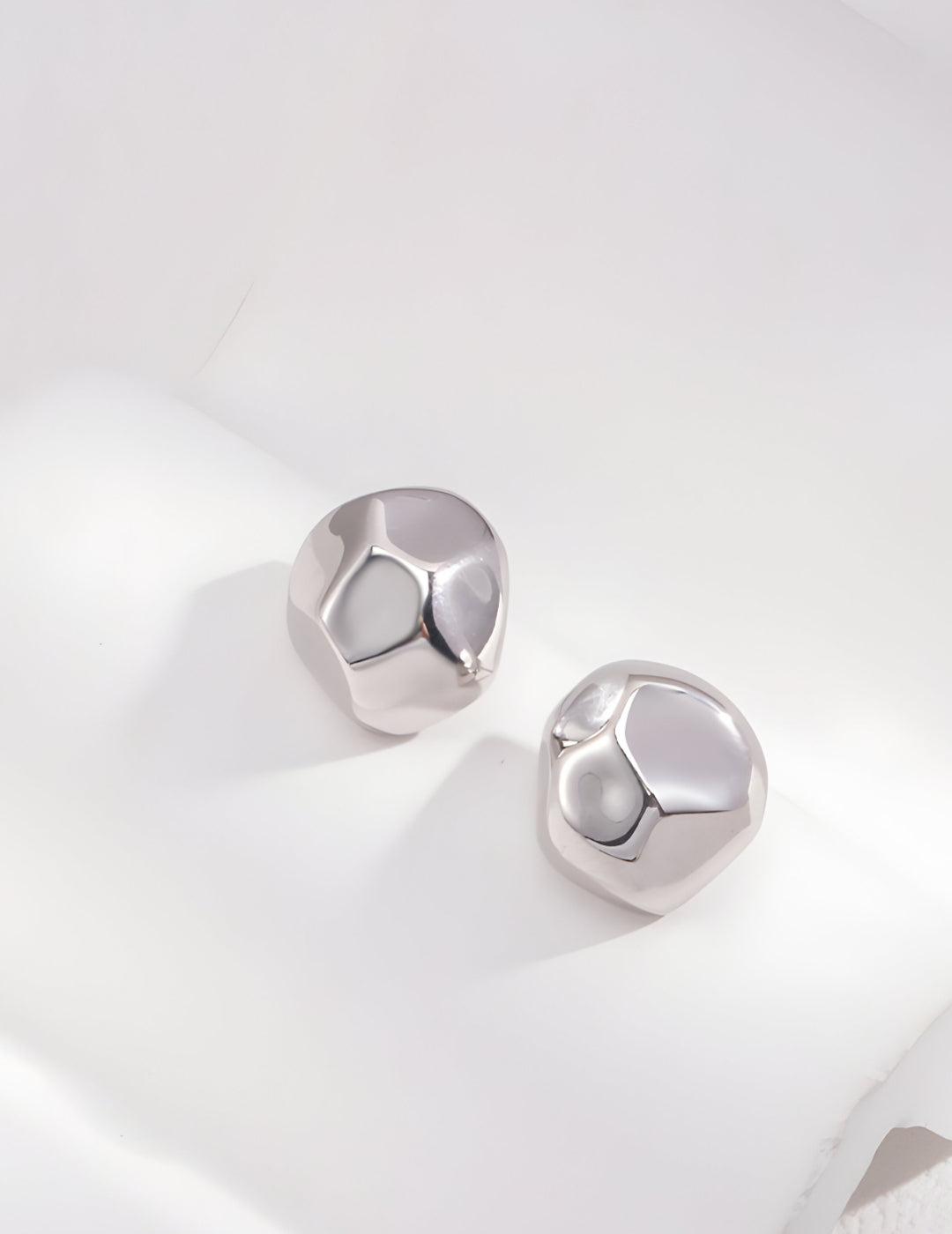 Embrace the Strength and Grace - S925 Sterling Silver with 18K Gold Vermeil stud earring - Channel your inner warrior - a must-have for those seeking to showcase their fearless spirit