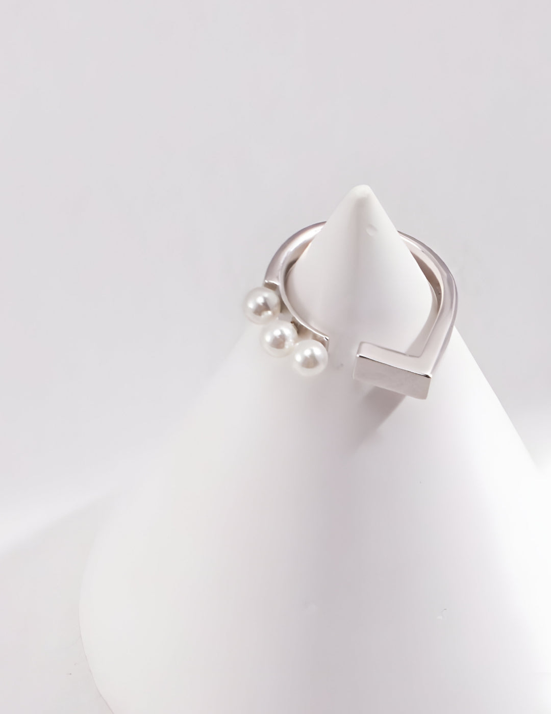 Pearl Luminance Gold and Silver Ring - S925 Sterling Silver with 18K Gold Vermeil  Ring - Delicate design and shimmering pearls