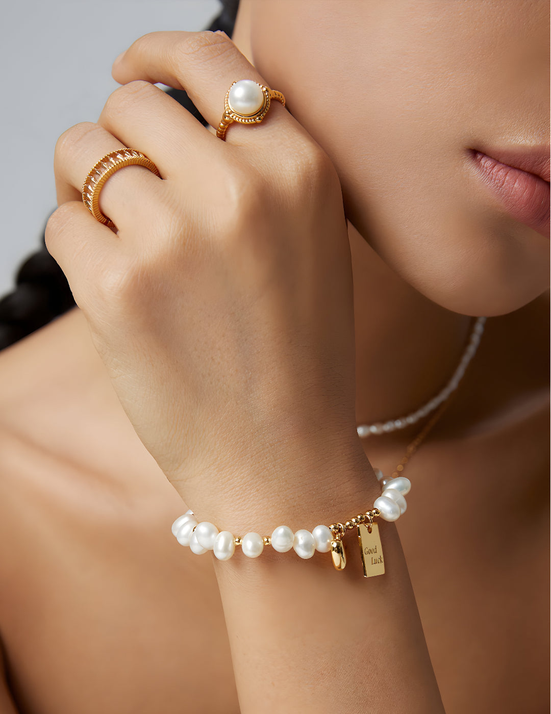 Timeless Elegance Pearl Ring - S925 Sterling Silver with 18K Gold Vermeil - exudes vintage charm and classic design