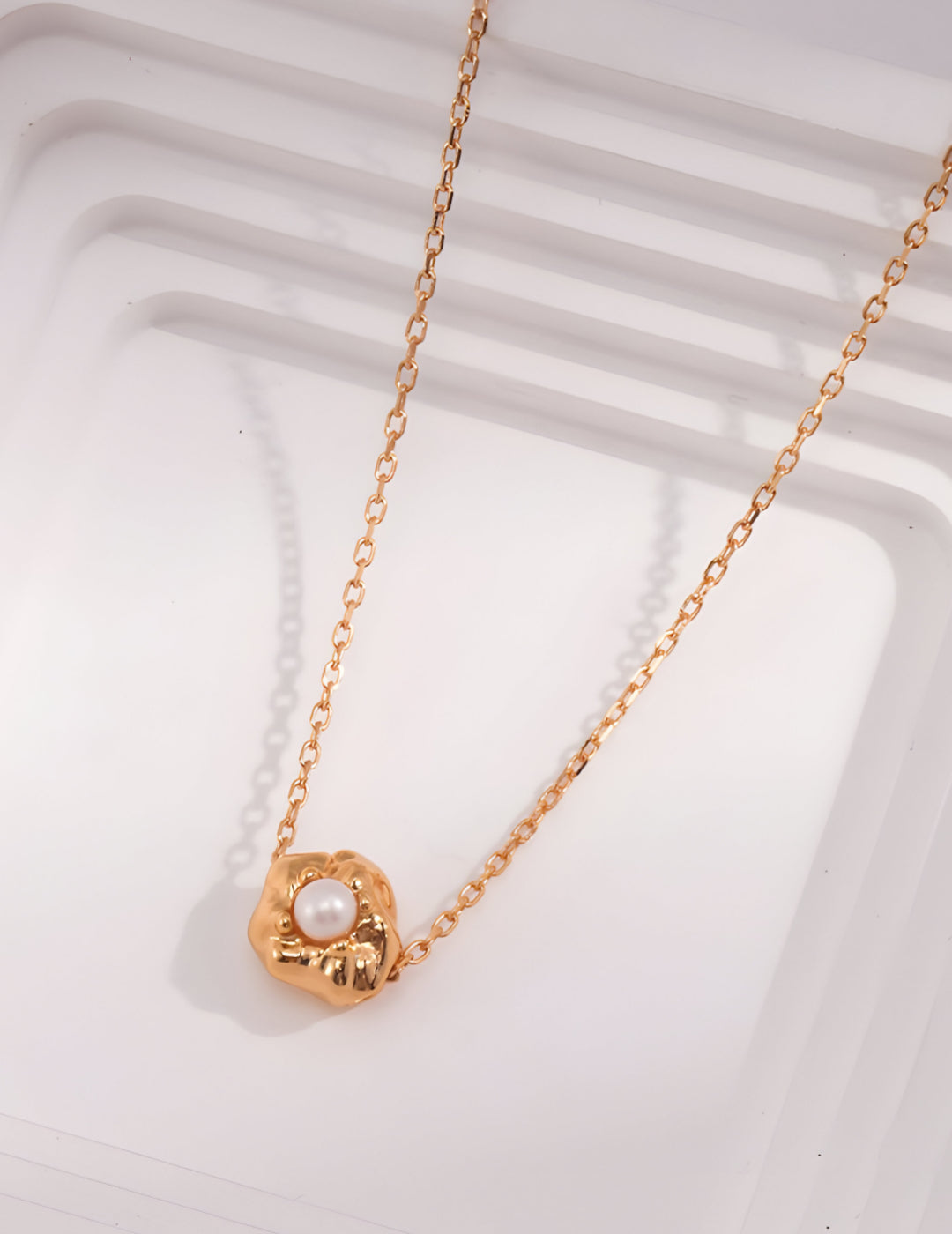 Organic and simple necklace - S925 Sterling Silver with 18K Gold Vermeil - minimalist design for a special occasion