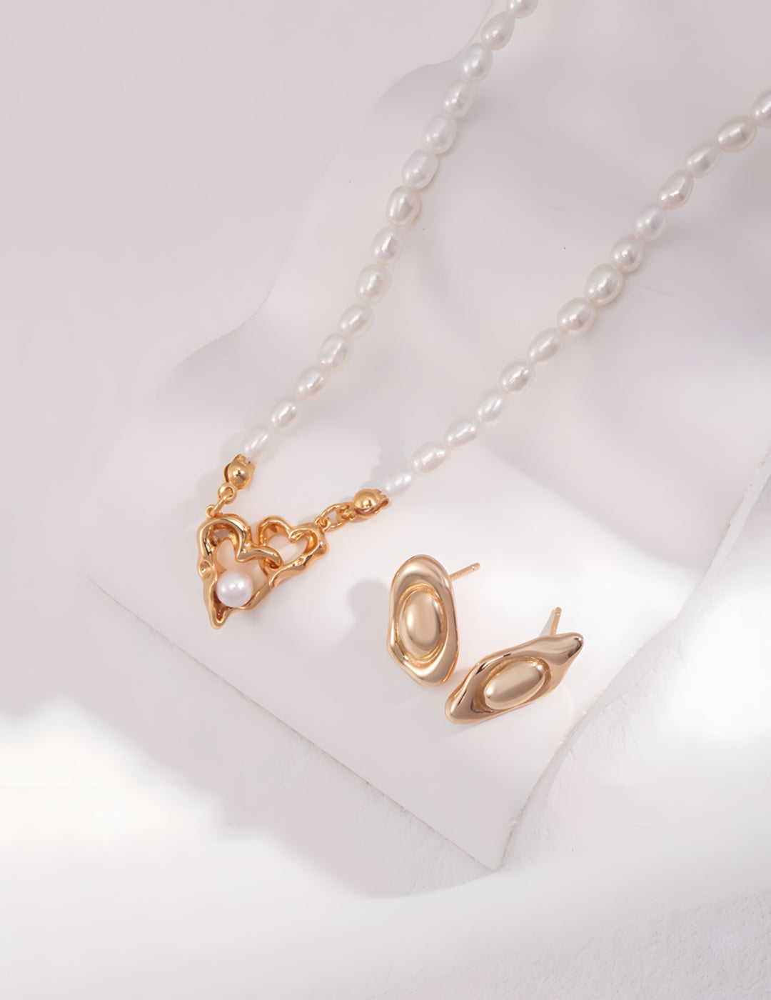 Unconventional Shapes Charming Asymmetric stud earrings - S925 sterling silver - 18K Gold Vermeil