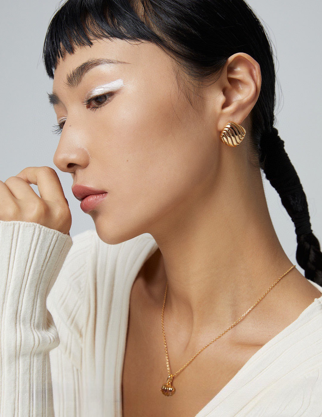 Heart-shaped necklace with Wavy Texture - S925 Sterling Silver with 18K Gold Vermeil -  Symbolizes love and passion - Embrace love and grace with this stunning piece