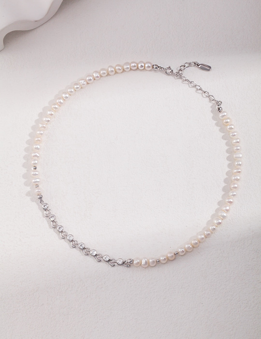 Pearlescent Opulence Shimmer Necklace, a true embodiment of elegance - Delight in its iridescent glow, oozing sophistication - Elevate your style and radiate charm effortlessly - S925 Sterling Silver with 18K Gold Vermeil - Pearl Luminance - The epitome of elegance and luxury