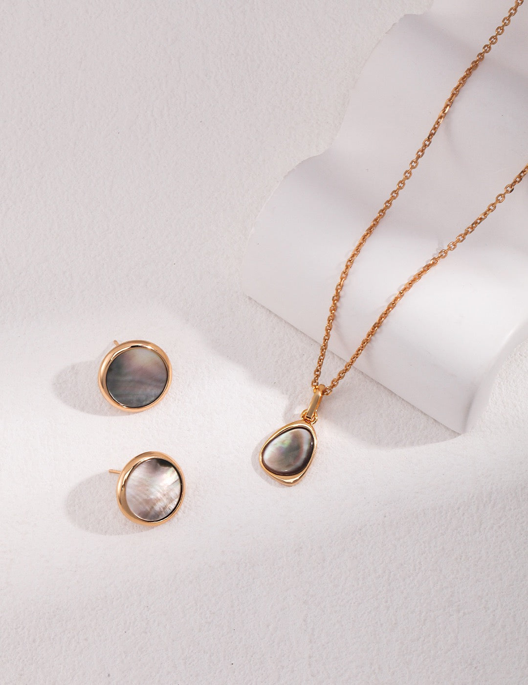 Pinctada Margaritifera Pearl Necklace -Black Pearl - S925 Sterling Silver with 18K Gold Vermeil - Pearl Luminance
