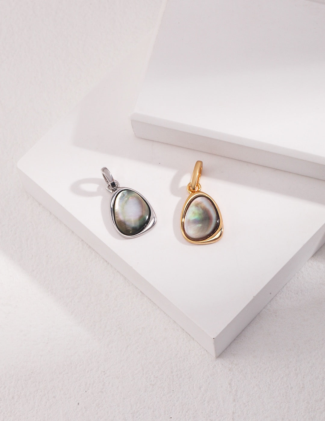 Pinctada Margaritifera Pearl Necklace -Black Pearl - S925 Sterling Silver with 18K Gold Vermeil - Pearl Luminance