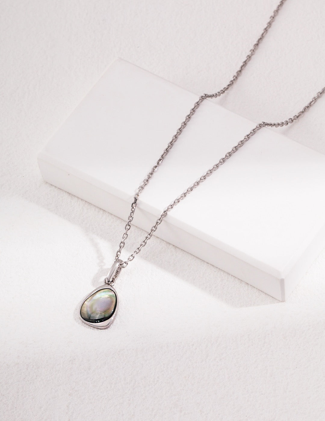 Pinctada Margaritifera Pearl Necklace -Black Pearl - S925 Sterling Silver with 18K Gold Vermeil - Pearl Luminance