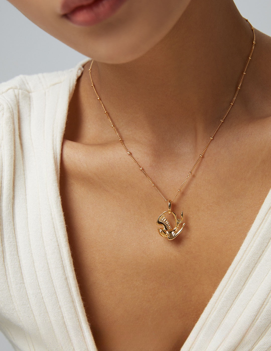 A captivating masterpiece inspired by the Mythical Bird - S925 Sterling Silver with 18K Gold Vermeil - Radiate elegance and embrace your inner strength