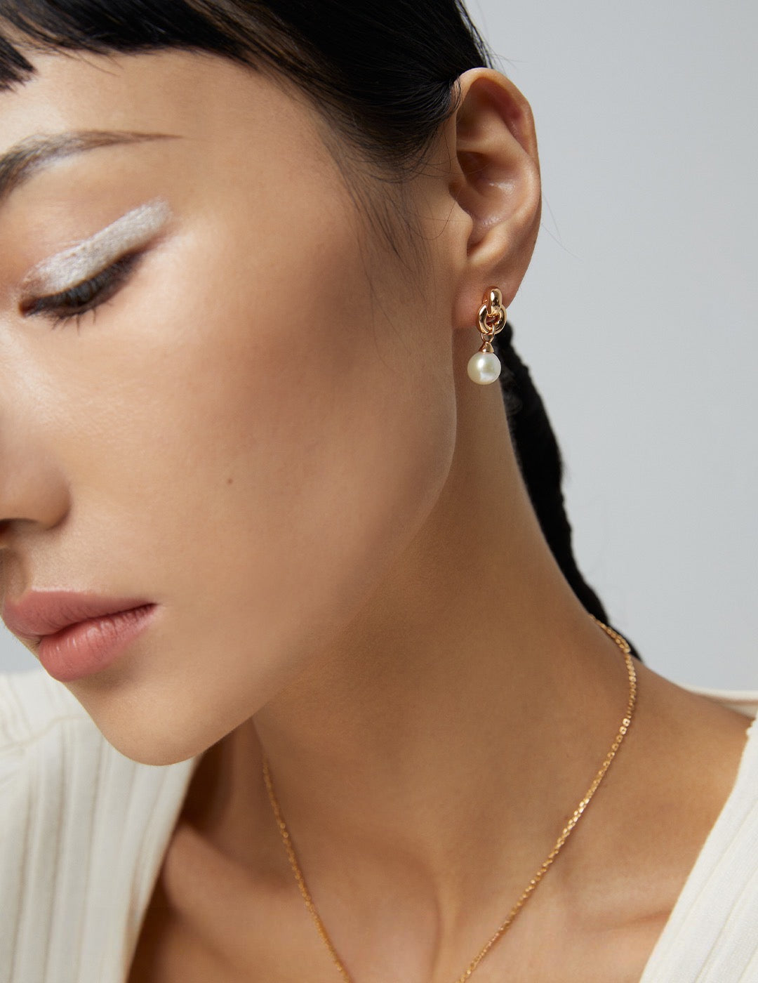 Intertwined Elegance Pearl Earrings - S925 Sterling Silver with 18K Gold Vermeil- Pearl Luminance - Experience the benefits of these exquisite earrings - elegance, durability, and a radiant glow - Let your inner beauty shine through