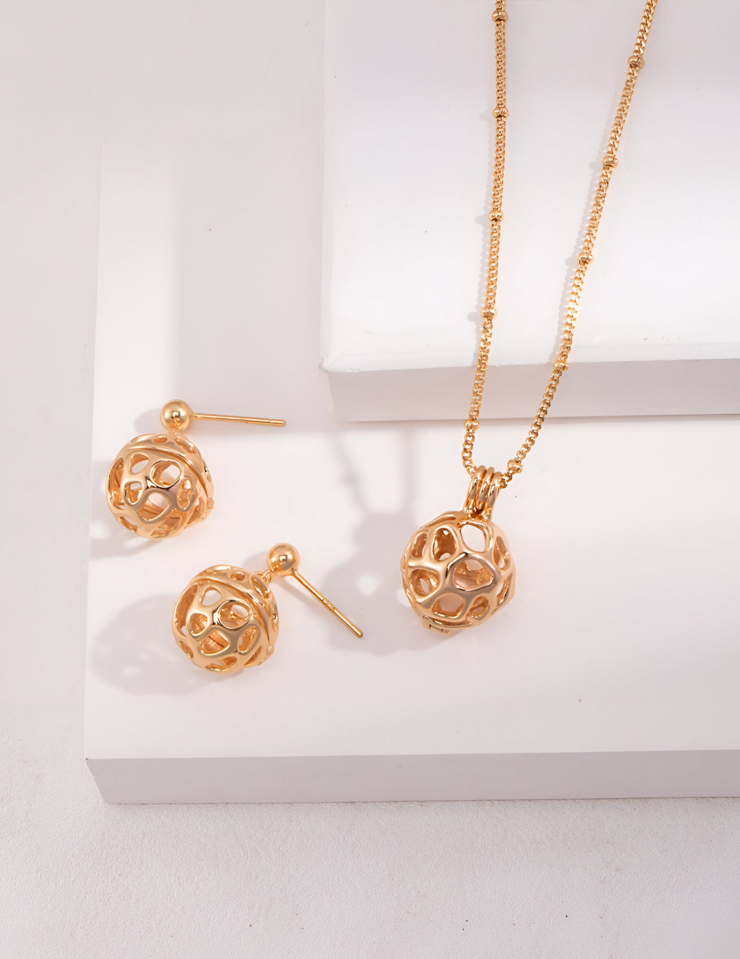 Necklace Embracing the Beauty of Simplicity - S925 Sterling Silver with 18K Gold Vermeil - Elevate your style with these stunning pieces that capture the essence of beauty. Designed to make you shine, these necklaces are a must-have for any occasion.