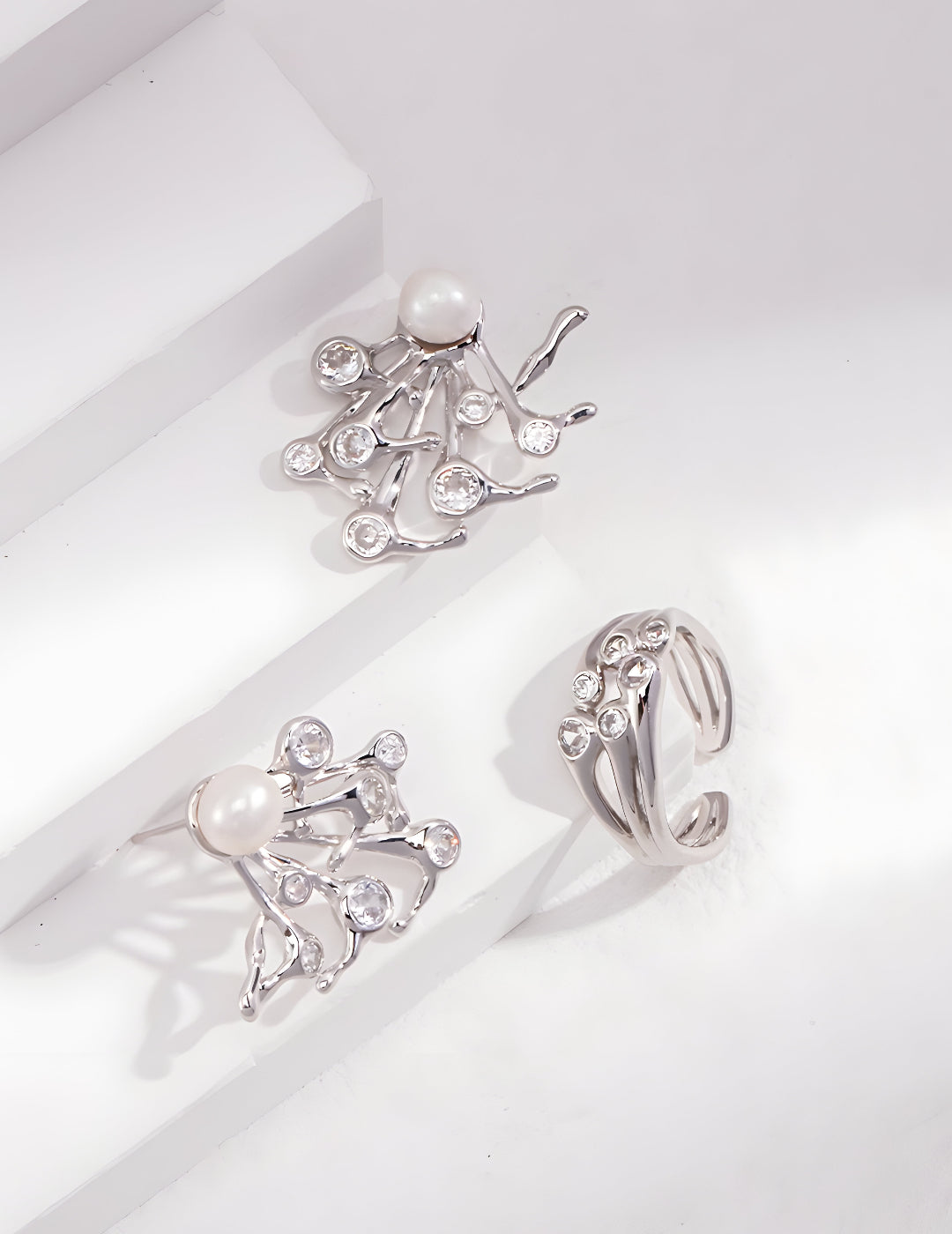 Gold and Silver Ring - Embedded with Shining Sparkling Zircon - S925 Sterling Silver with 18K Gold Vermeil - Embrace your Inner Glamorous and Brilliance