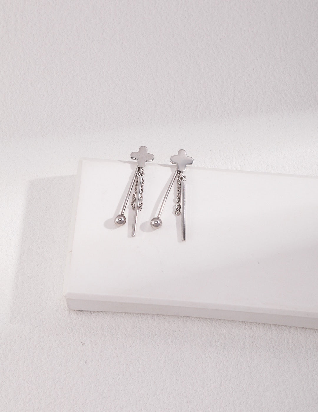 Elegant Cross Earrings - Experience the beauty and faith they represent - S925 Sterling Silver  - Celestial Bliss - Feel the divine charm and be effortlessly trendy - Perfect for any occasion, these stunning pieces will add a touch of elegance to your look